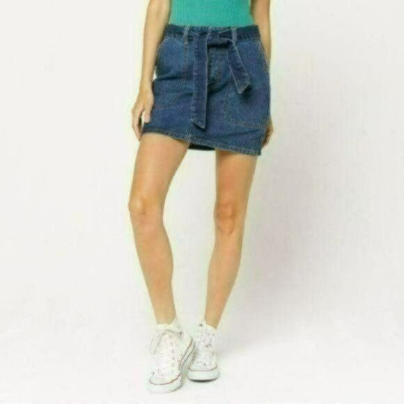 Billabong Dresses & Skirts - Billabong Women's Size 30 Blue Cotton Denim Belted Mini Skirt
